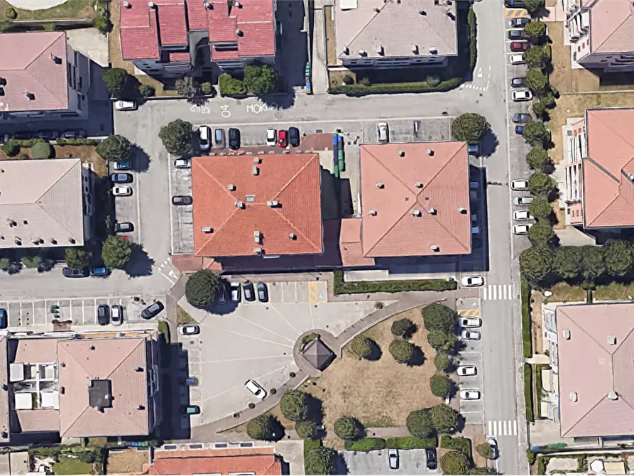 Immagine 18 di Negozio in vendita  in Via Isonzo a Romano D'ezzelino