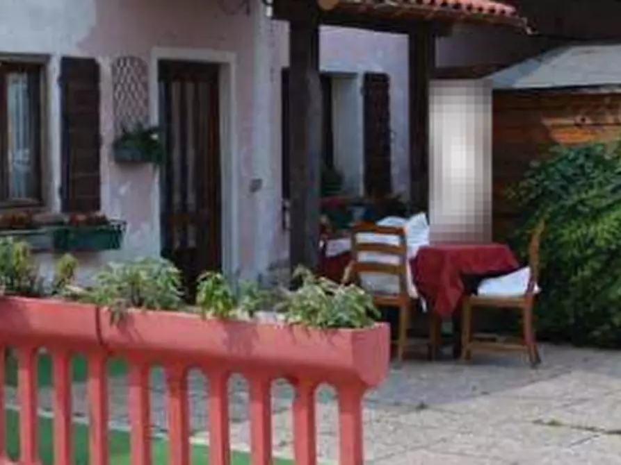 Immagine 3 di Stabile in vendita  in Via Contea a Teolo