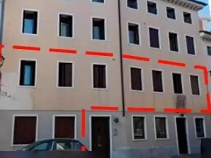 Immagine 3 di Appartamento in vendita  in Via Santa Maria Maddalena  a Thiene