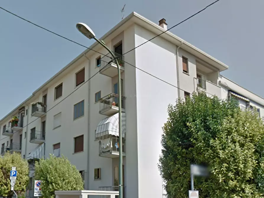 Immagine 11 di Appartamento in vendita  in Via Giuseppe Tassini a Venezia