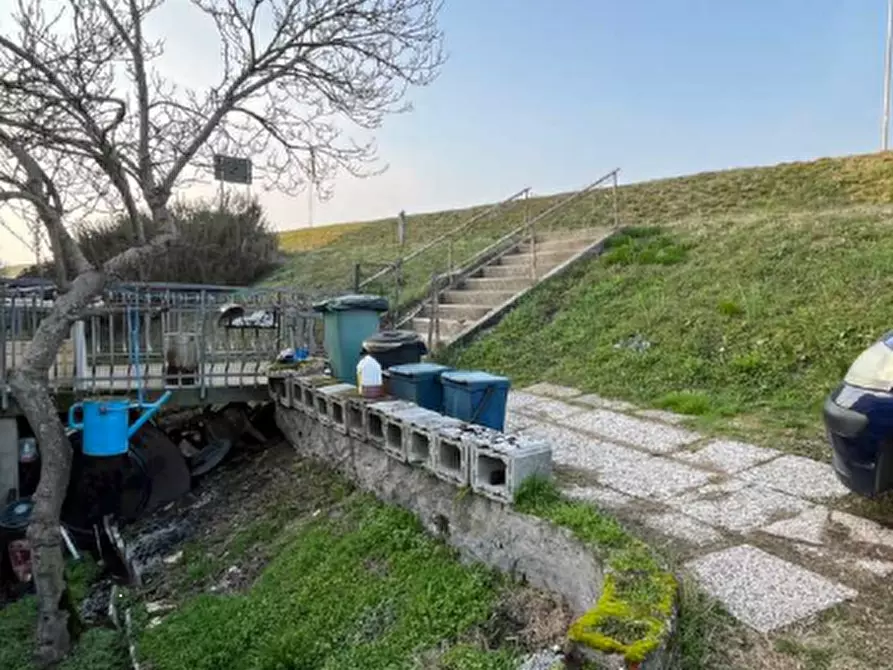 Immagine 5 di Villetta a schiera in vendita  in Via Molinara a Bagnolo San Vito