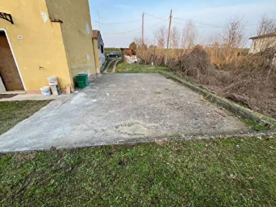 Immagine 8 di Villetta a schiera in vendita  in Via Molinara a Bagnolo San Vito