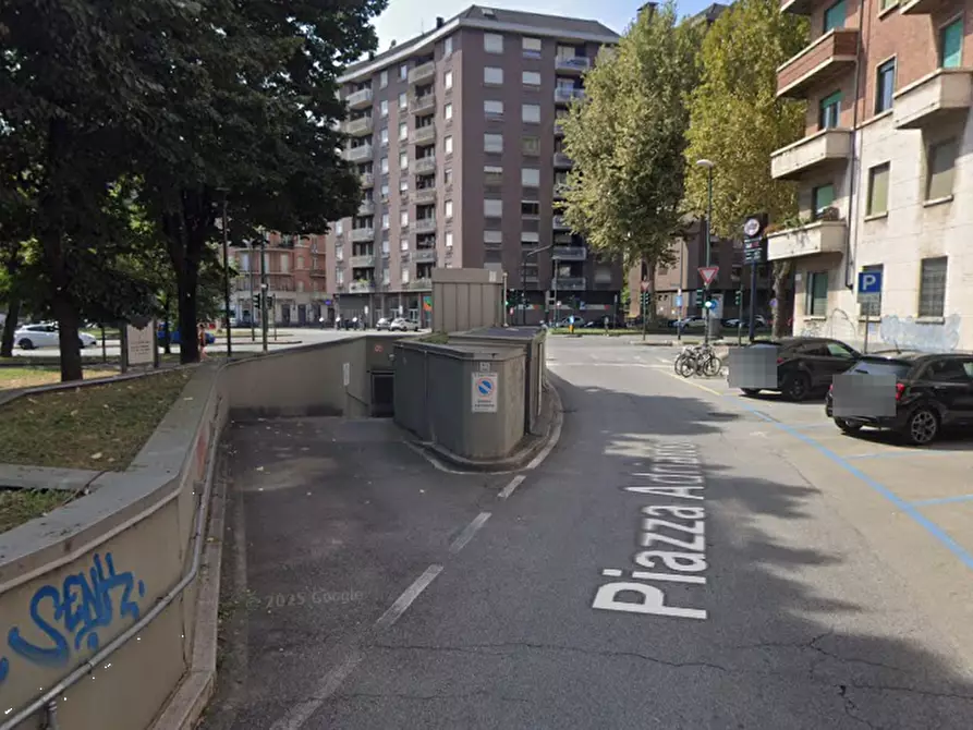 Immagine 6 di Garage in vendita  in Piazza Adriano a Torino