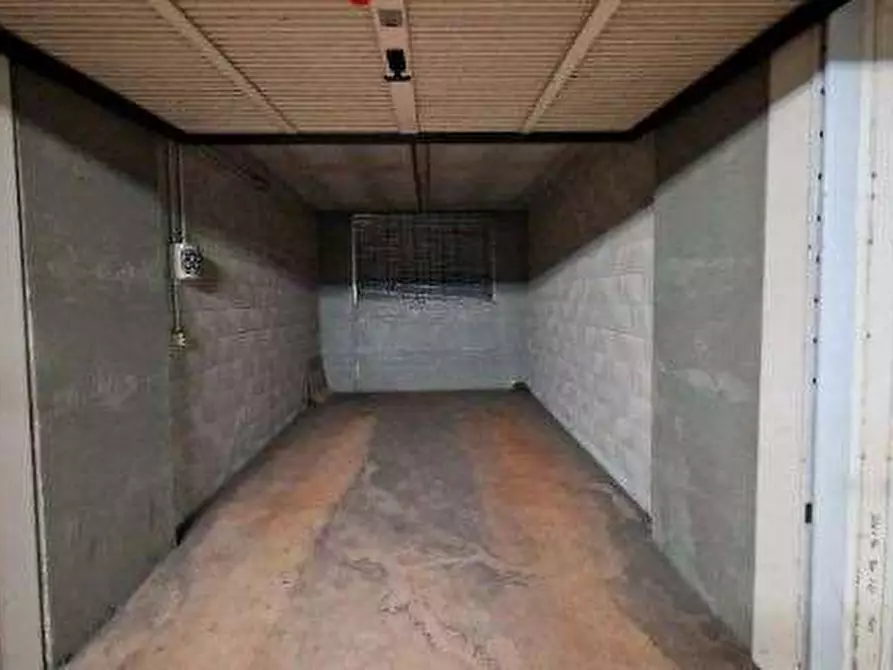 Immagine 1 di Garage in vendita  in Piazza Adriano a Torino