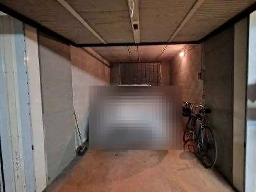 Immagine 1 di Garage in vendita  in Piazza Adriano a Torino