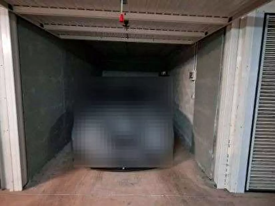Immagine 1 di Garage in vendita  in Piazza Adriano a Torino