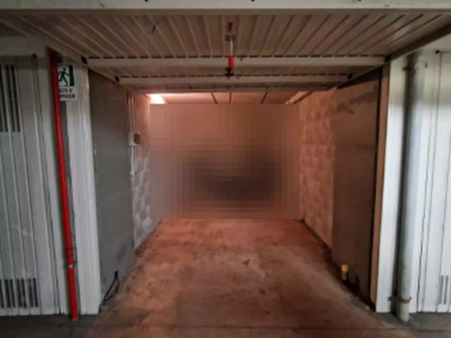 Immagine 3 di Garage in vendita  in Piazza Adriano a Torino