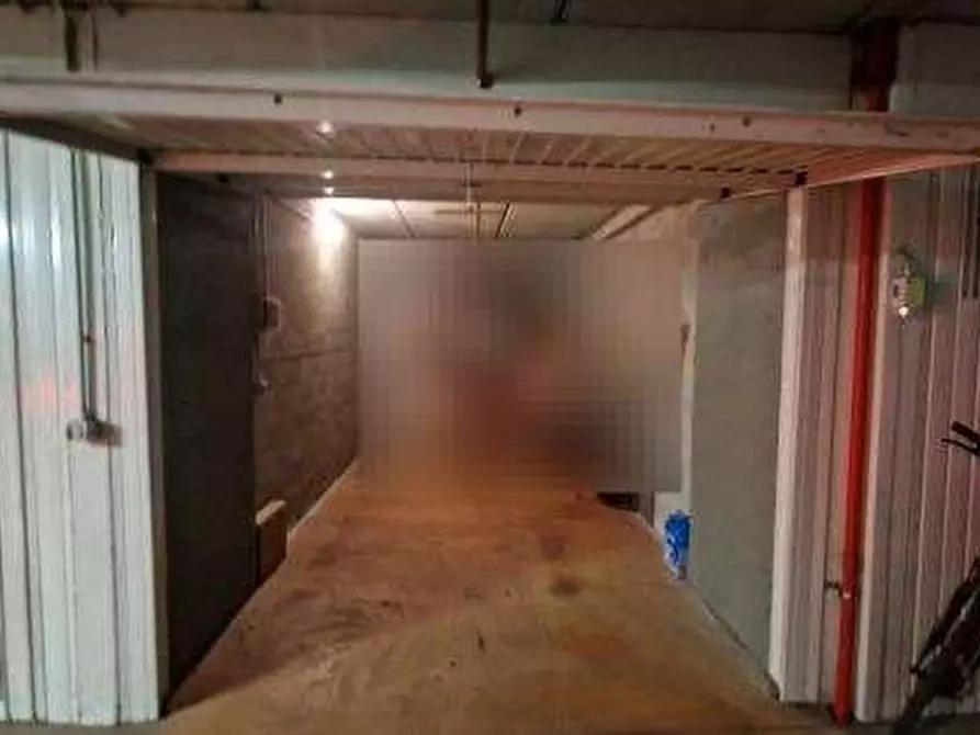 Immagine 1 di Garage in vendita  in Piazza Adriano a Torino