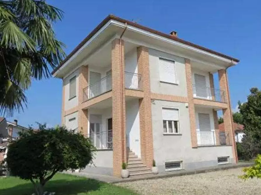 Immagine 1 di Villa in vendita  in Via Torino a Scalenghe