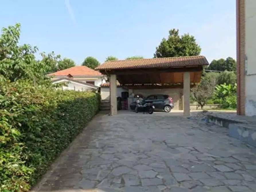 Immagine 4 di Villa in vendita  in Via Torino a Scalenghe