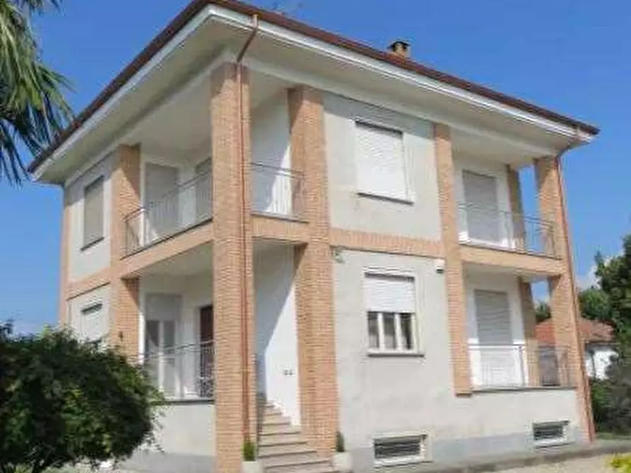 Immagine 6 di Villa in vendita  in Via Torino a Scalenghe