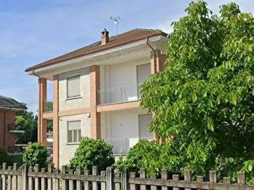 Immagine 10 di Villa in vendita  in Via Torino a Scalenghe