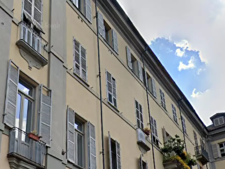 Immagine 3 di Negozio in vendita  in Piazza Savoia a Torino