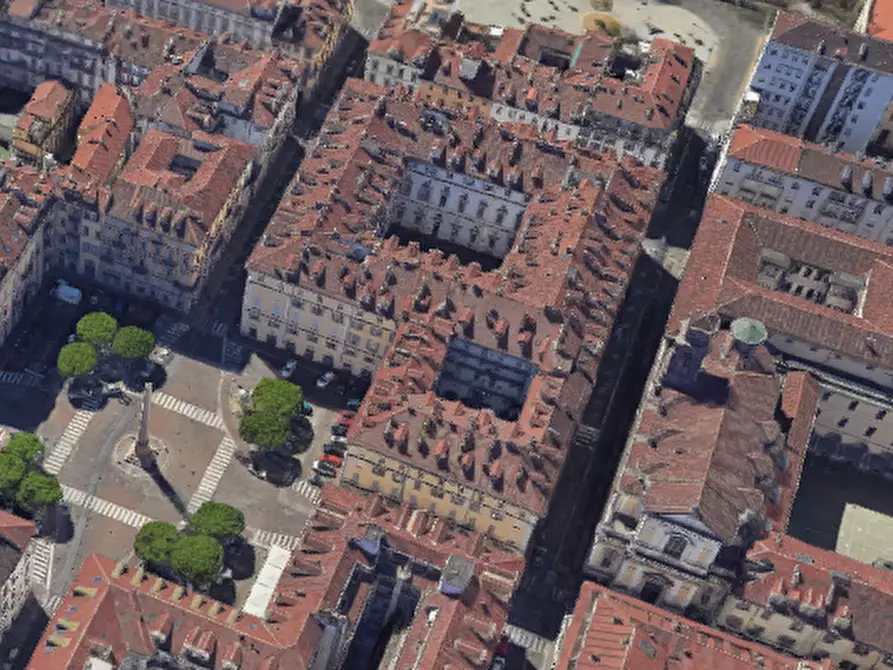Immagine 9 di Negozio in vendita  in Piazza Savoia a Torino