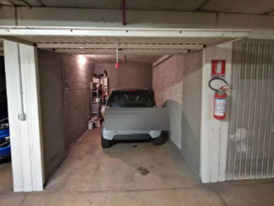 Immagine 1 di Garage in vendita  in Piazza Adriano a Torino