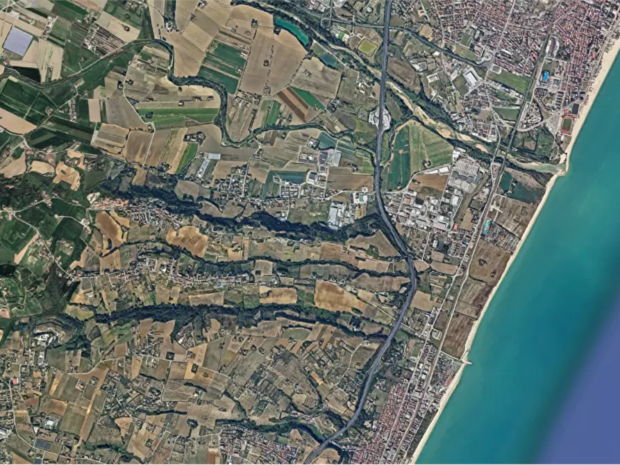 Immagine 5 di Laboratorio in vendita  in Via Lussu a Sant'elpidio A Mare