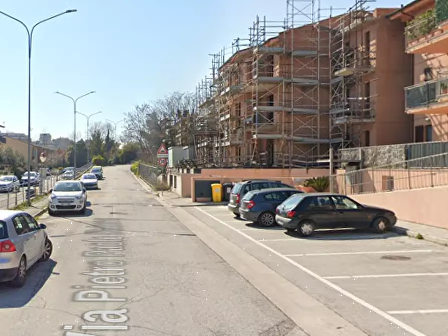 Immagine 11 di Appartamento in vendita  in Via Pietro Paolo Rubens a Fermo