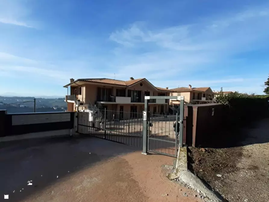 Immagine 1 di Appartamento in vendita  in Via Lauretana a Fermo