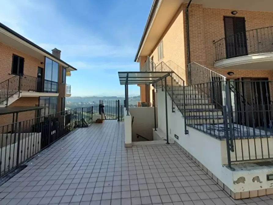 Immagine 3 di Appartamento in vendita  in Via Lauretana a Fermo