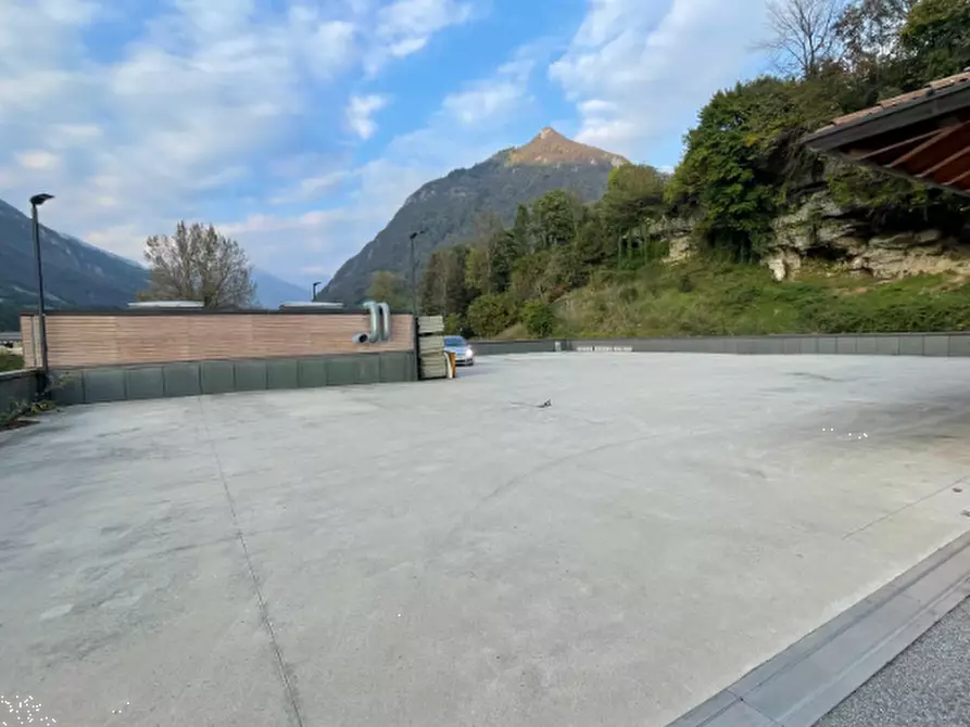 Immagine 4 di Laboratorio in vendita  in Viale Guglielmo Marconi a Villa D'ogna