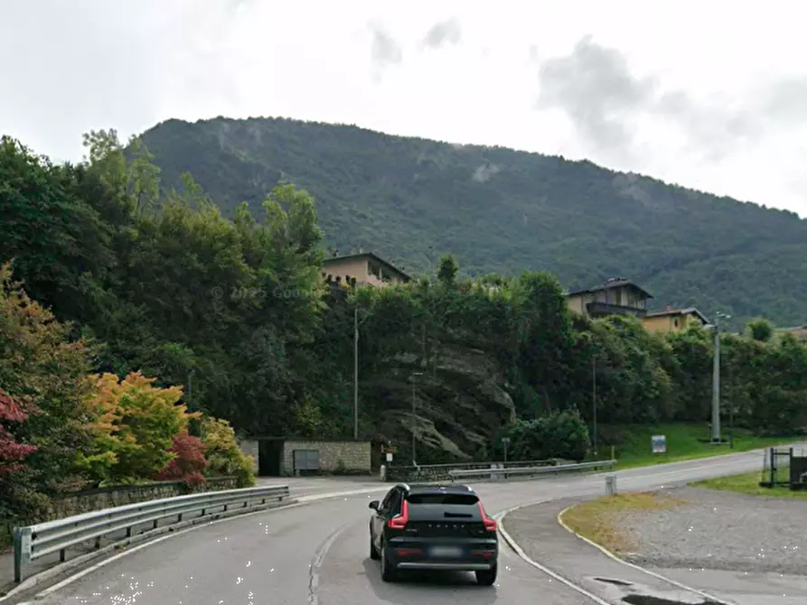 Immagine 13 di Laboratorio in vendita  in Viale Guglielmo Marconi a Villa D'ogna