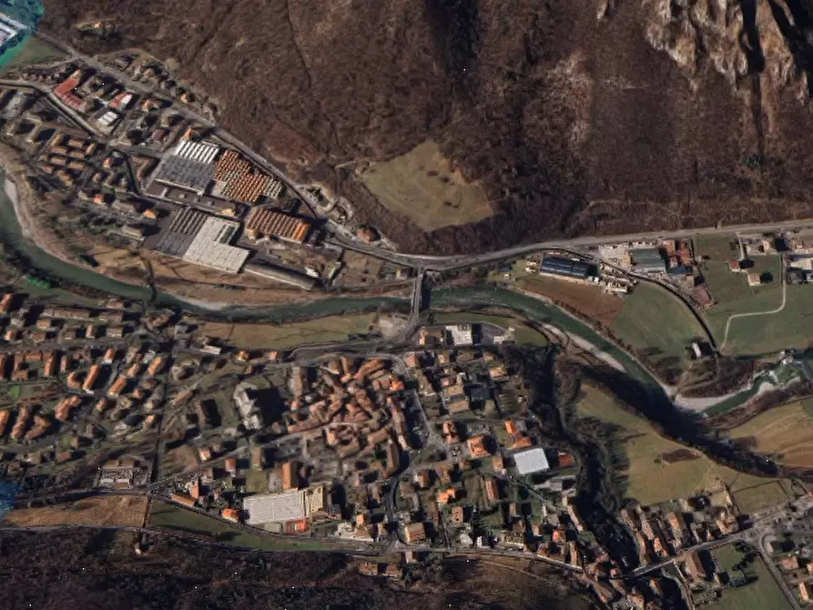 Immagine 16 di Laboratorio in vendita  in Viale Guglielmo Marconi a Villa D'ogna