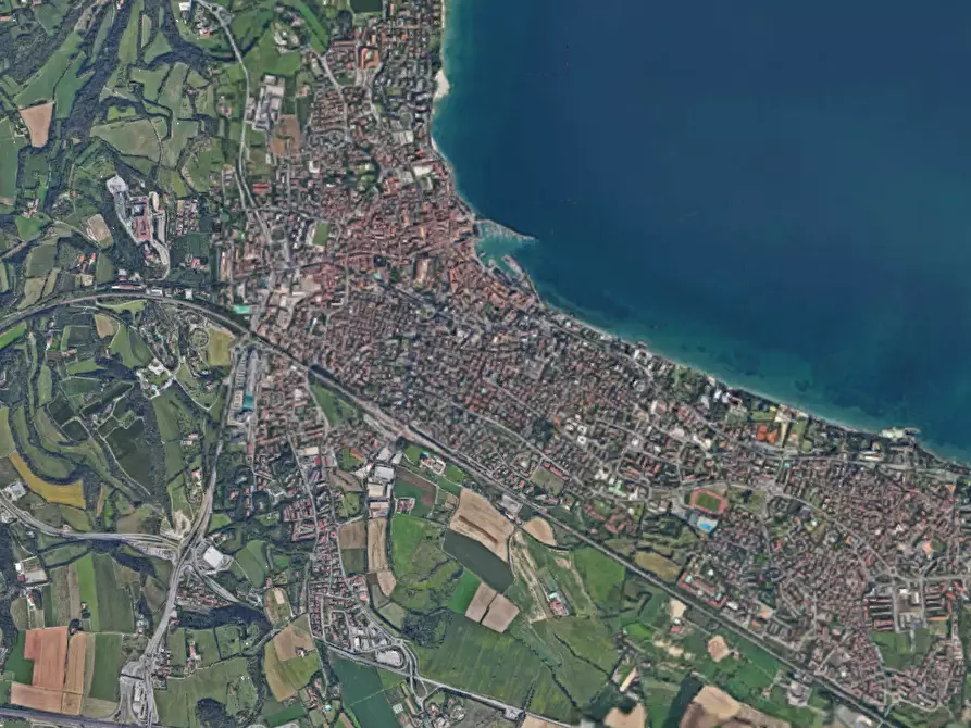 Immagine 7 di Ufficio in vendita  in Via Giosuè Carducci a Desenzano Del Garda