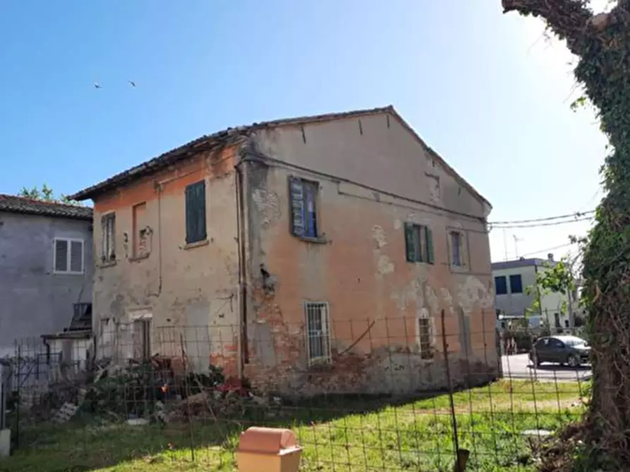 Immagine 1 di Negozio in vendita  in Via Lughese a Forli'