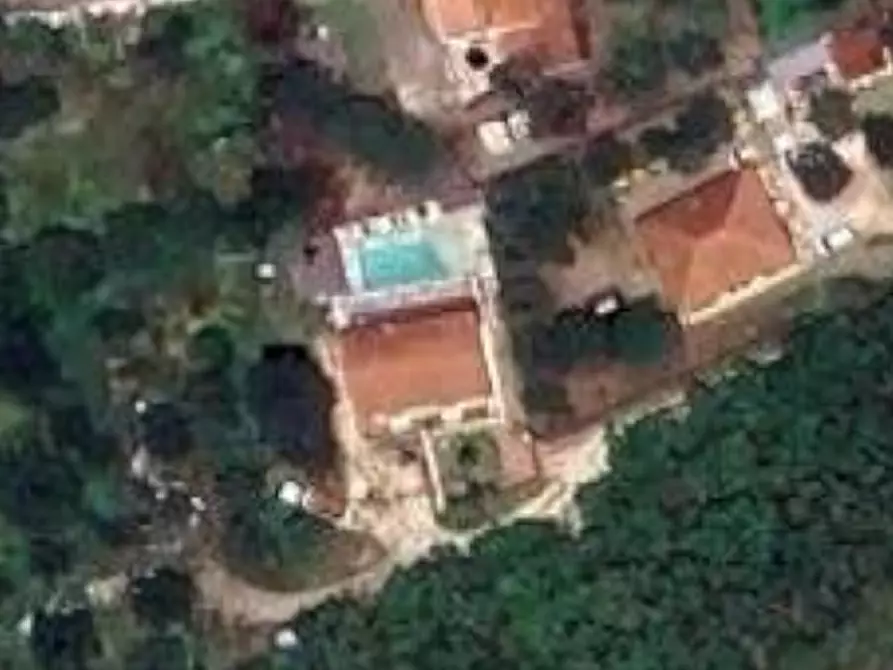 Immagine 1 di Casa indipendente in vendita  in Via Appia Antica a Velletri