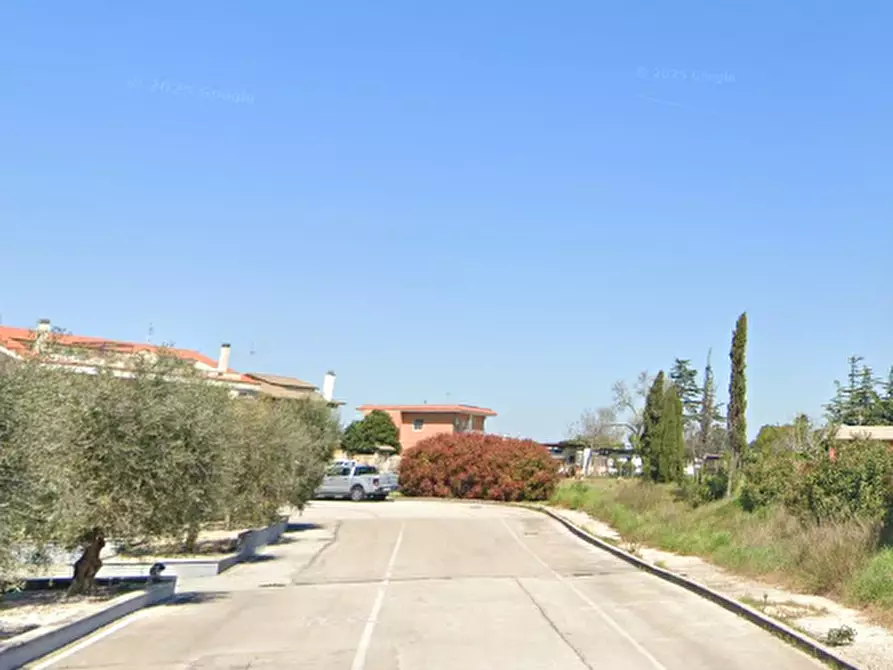 Immagine 6 di Garage in vendita  in Viale Odisseo a Pomezia