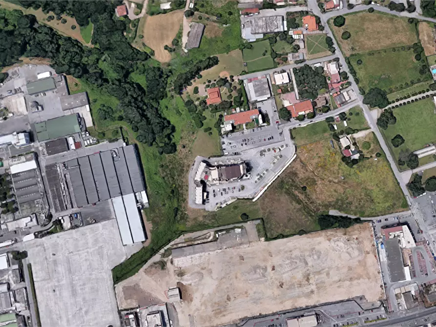 Immagine 7 di Garage in vendita  in Viale Odisseo a Pomezia