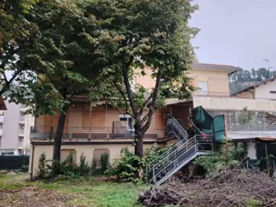 Immagine 3 di Hotel in vendita  in Viale Roma  a Vallefoglia