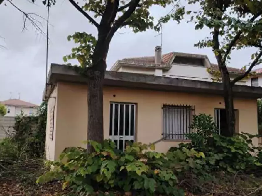 Immagine 4 di Hotel in vendita  in Viale Roma  a Vallefoglia