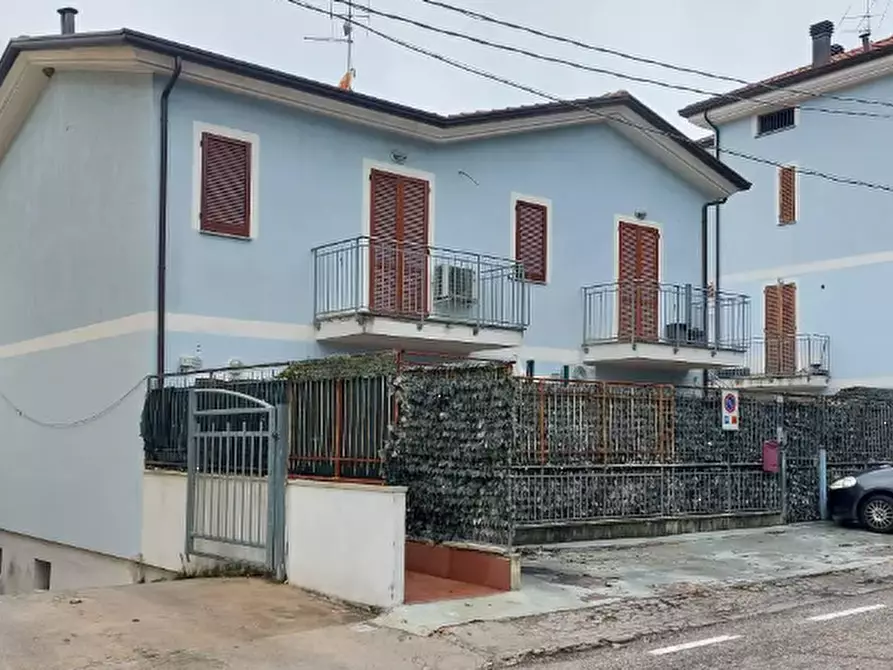 Immagine 1 di Appartamento in vendita  in Via San Michele a Vallefoglia