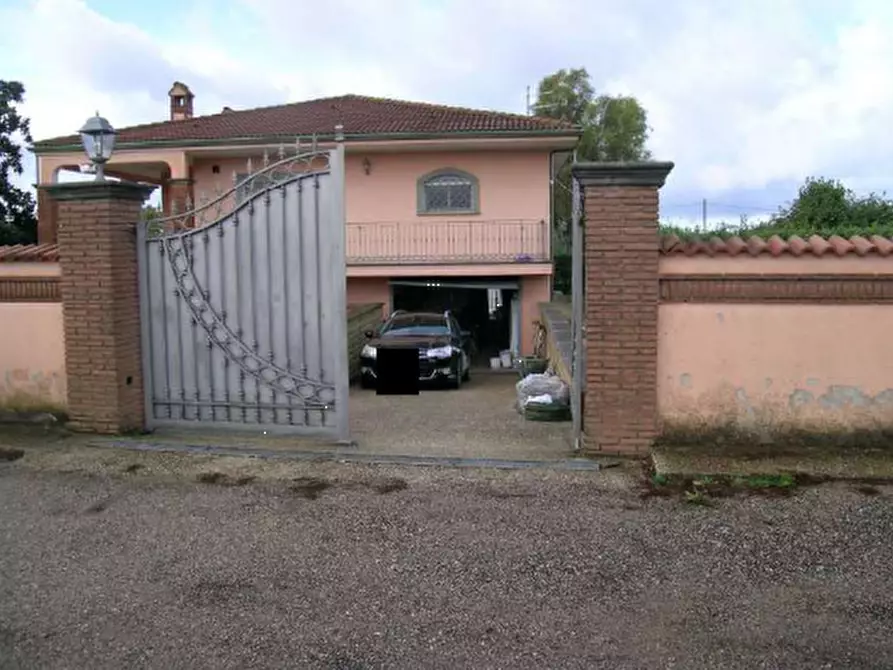 Immagine 5 di Magazzino in vendita  in Via Giuseppe Verdi a Anzio