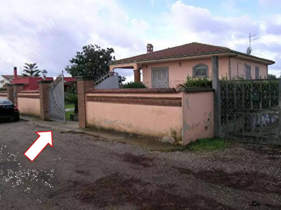 Immagine 1 di Magazzino in vendita  in Via Giuseppe Verdi a Anzio