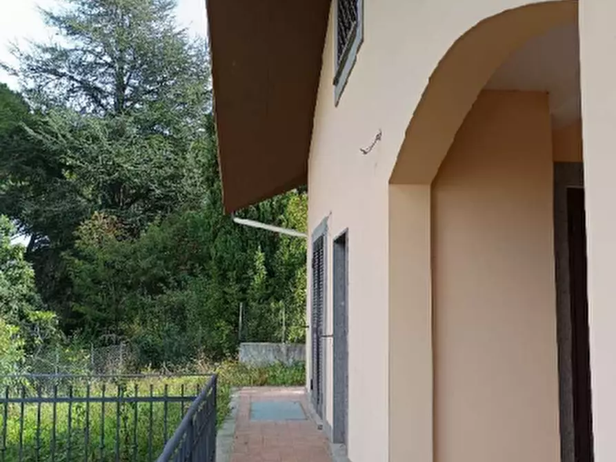 Immagine 3 di Villa in vendita  in Via delle Ortensie a Rocca Di Papa