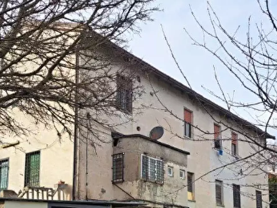Immagine 10 di Stabile in vendita  in Via Monte Catria  a Frontone