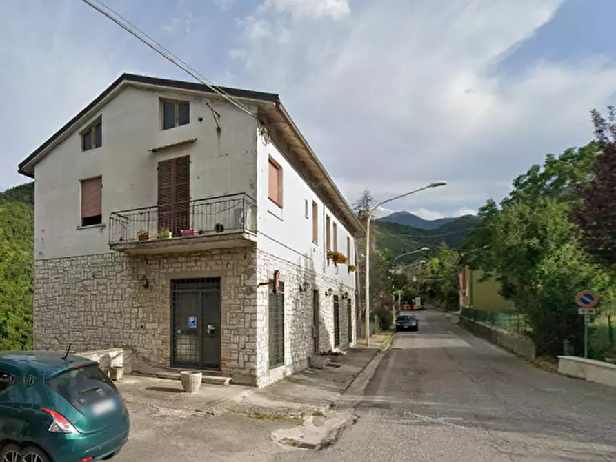 Immagine 12 di Stabile in vendita  in Via Monte Catria  a Frontone