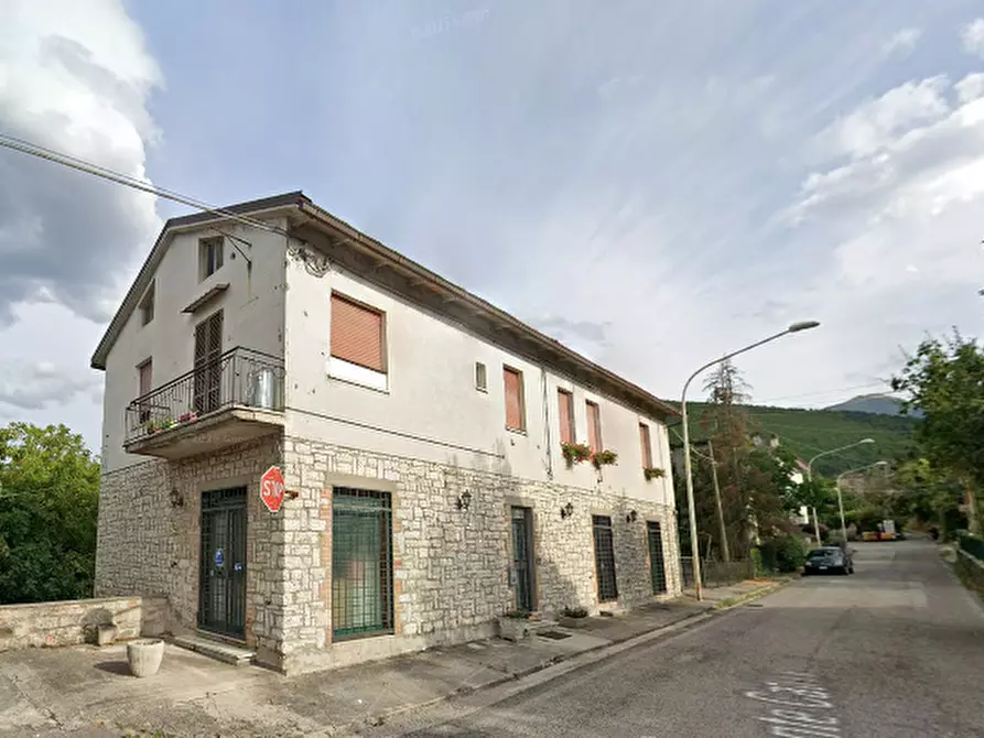 Immagine 14 di Stabile in vendita  in Via Monte Catria  a Frontone