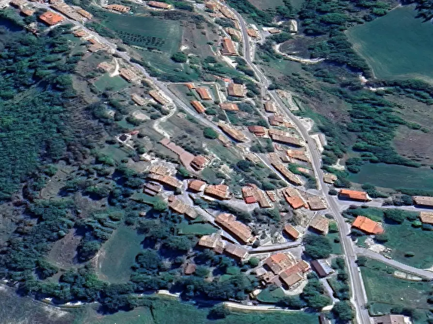 Immagine 25 di Stabile in vendita  in Via Monte Catria  a Frontone