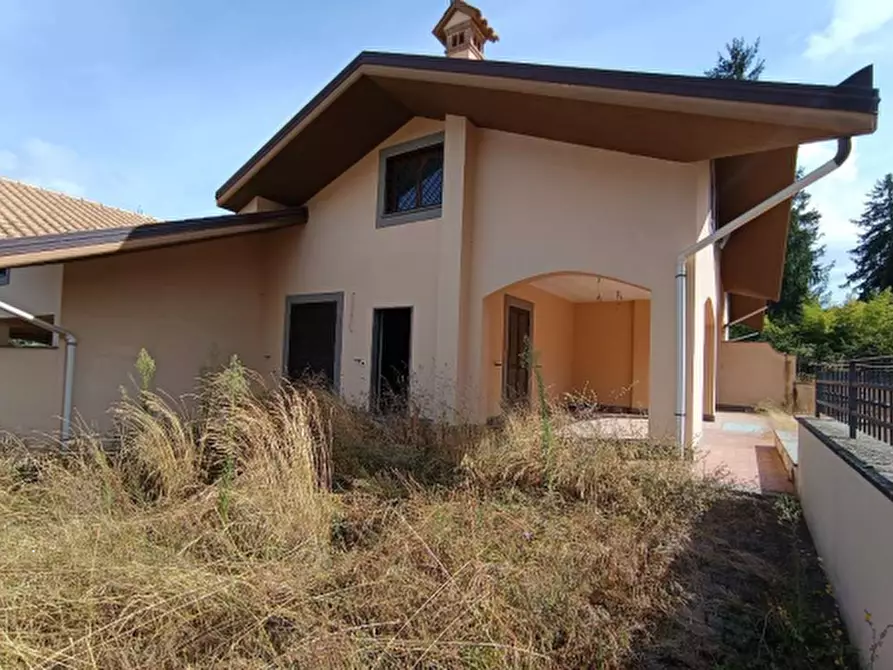 Immagine 2 di Villa in vendita  in Via delle Ortensie a Rocca Di Papa