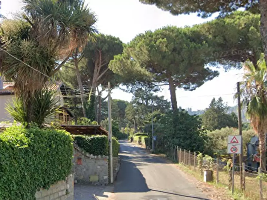 Immagine 5 di Villa in vendita  in Via delle Ortensie a Rocca Di Papa
