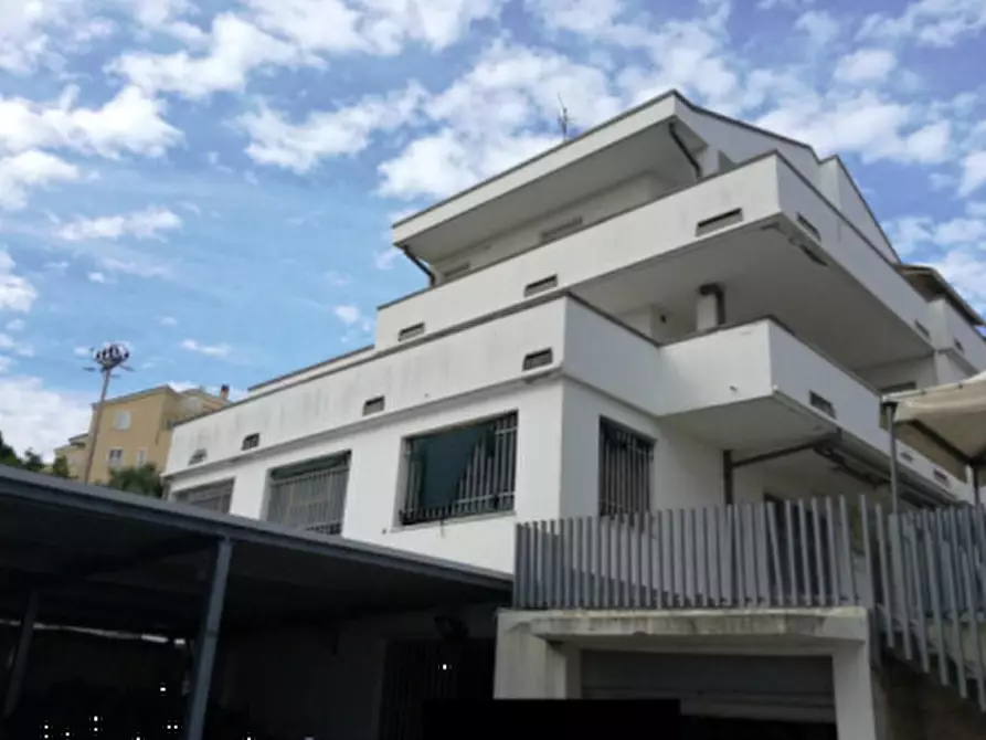 Immagine 1 di Stabile in vendita  in Via G. Moschini  a Sant'elpidio A Mare