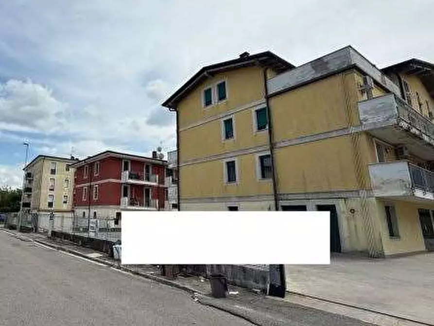 Immagine 3 di Appartamento in vendita  in Via Gran Sasso a Castel Goffredo