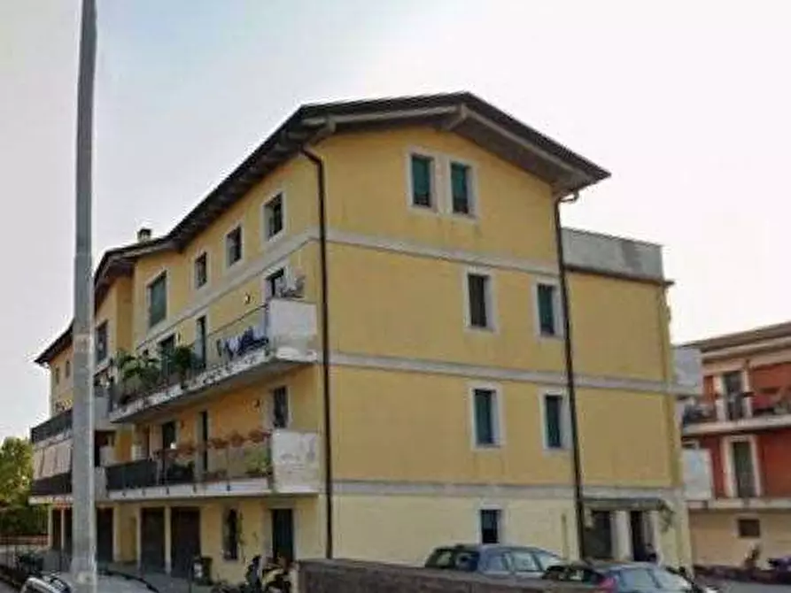 Immagine 14 di Appartamento in vendita  in Via Gran Sasso a Castel Goffredo