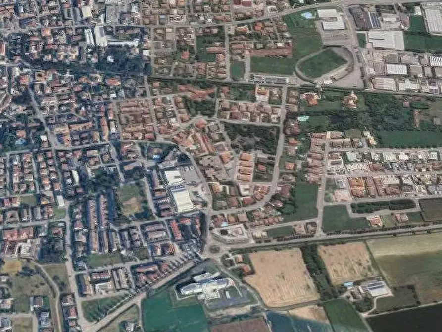 Immagine 18 di Appartamento in vendita  in Via Gran Sasso a Castel Goffredo