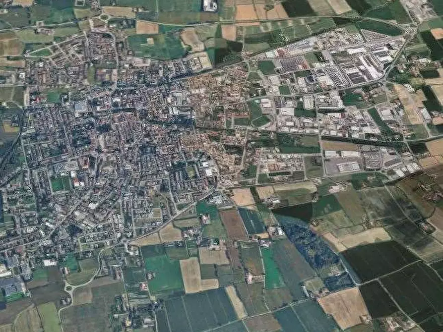 Immagine 19 di Appartamento in vendita  in Via Gran Sasso a Castel Goffredo