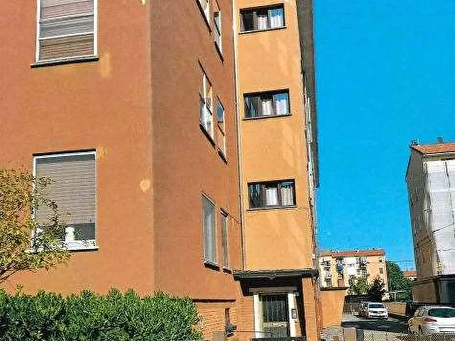 Immagine 2 di Appartamento in vendita  in Via Defedndi Semeghini a Mantova