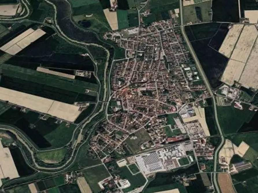 Immagine 12 di Appartamento in vendita  in Via Defedndi Semeghini a Mantova